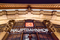Deutsche Bahn / Hauptbahnhof, Frankfurt / Main mit neuem Lichtkonzept